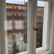Gereinigtes Altbaufenster nach der Fensterreinigung in Berlin-Charlottenburg